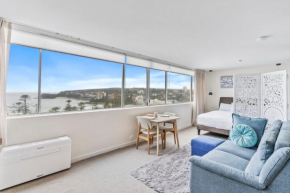 'Coastal Nest' Elegant Pad with Million-dollar Views, Sydney